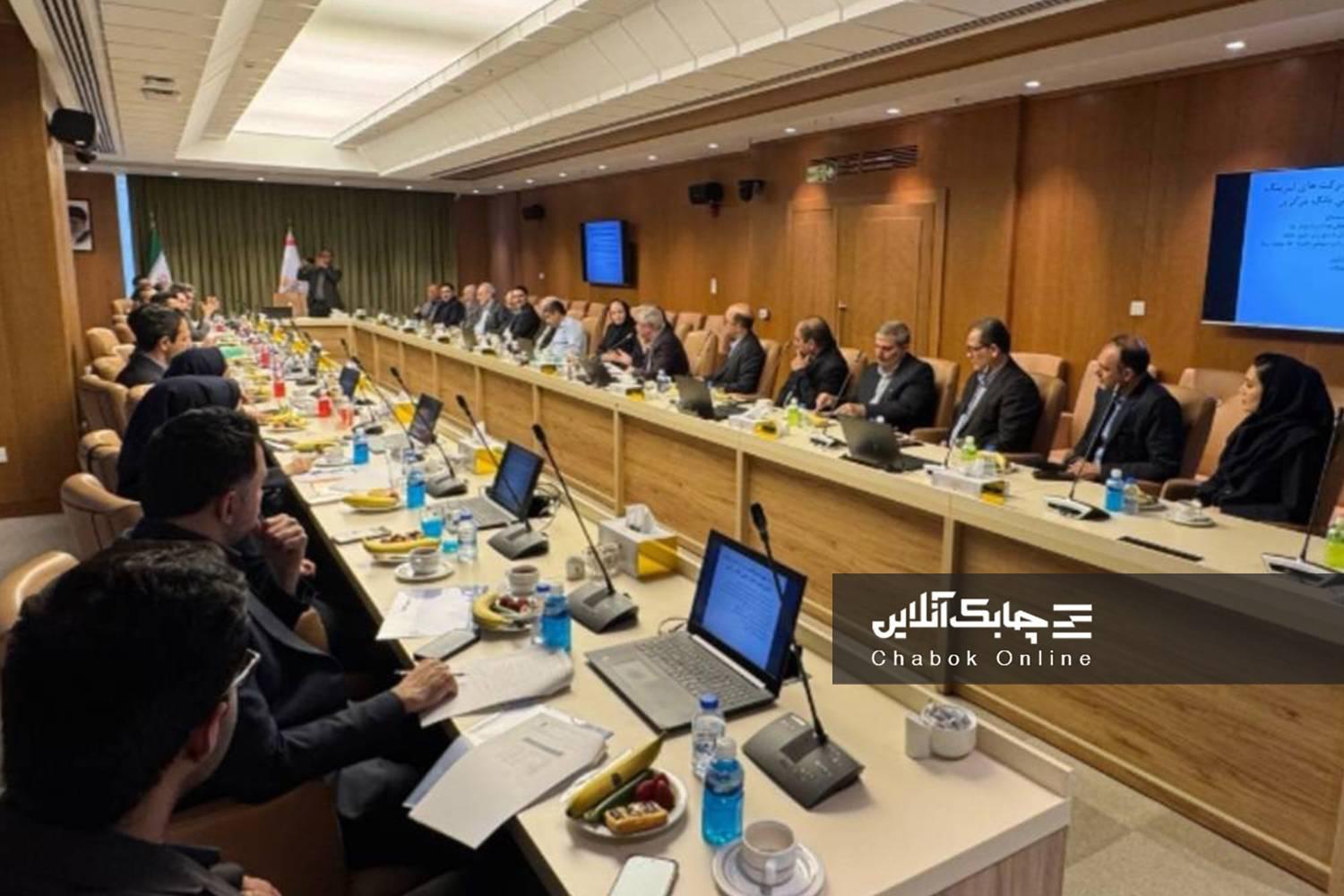 درخشش دوباره لیزینگ پاسارگاد با سود خالص هر سهم ۳۸۶۴ ریالی در مجمع 